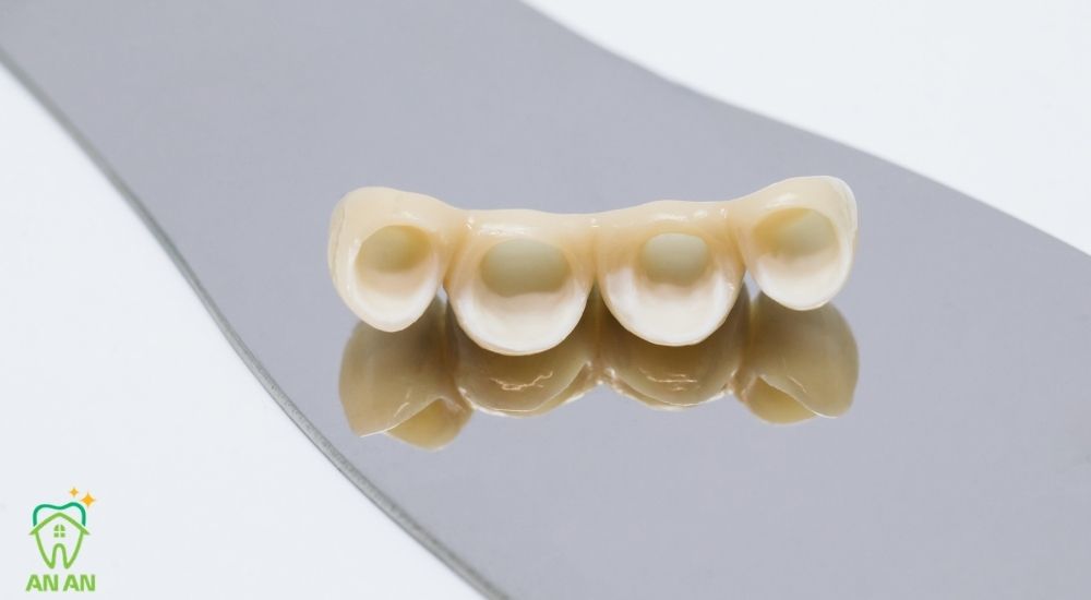 Bên trong răng zirconia - Cercon