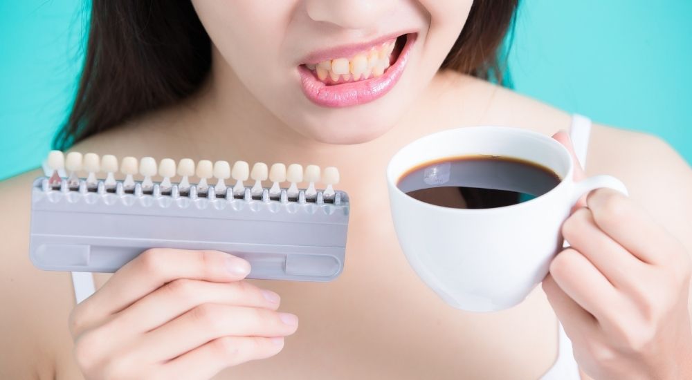 Nên kiêng thực phẩm có màu sau khi tẩy